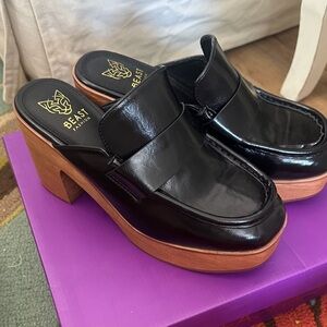 BEAST FASHION Black Mules with Tan Wooden Heel
